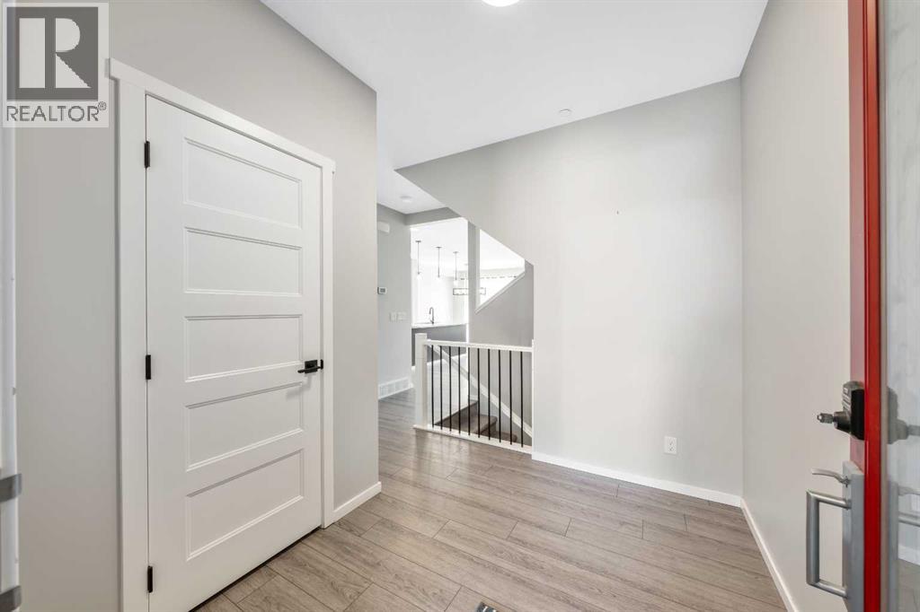 98 Lucas Crescent NW