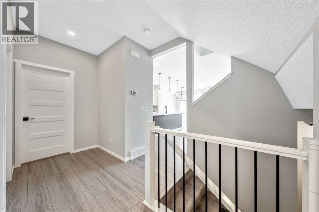 98 Lucas Crescent NW