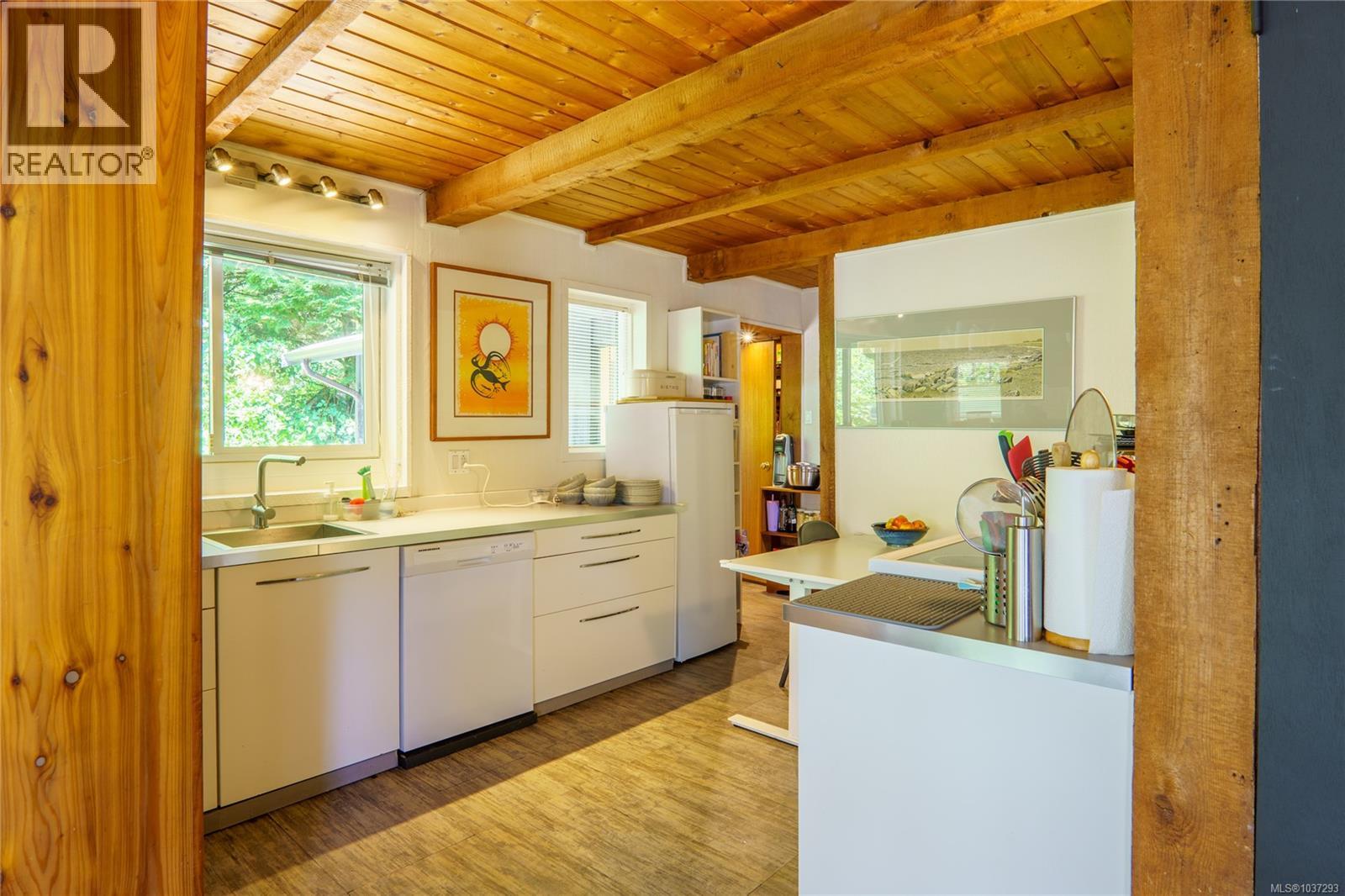 1334 Chesterman Beach Rd