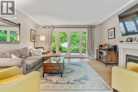 3760 BAYRIDGE AVENUE West Vancouver BC V7V3J2