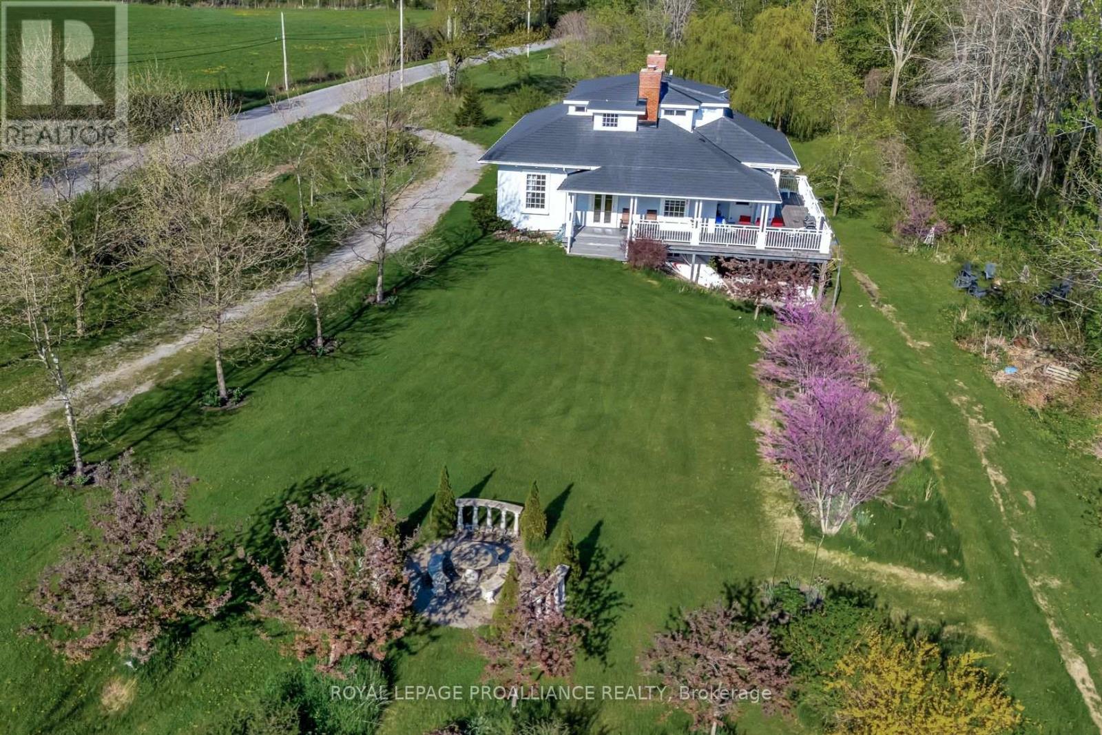 1479 LAKESIDE DRIVE