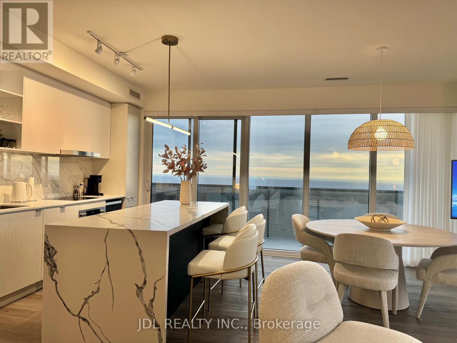 5811 - 55 COOPER STREET