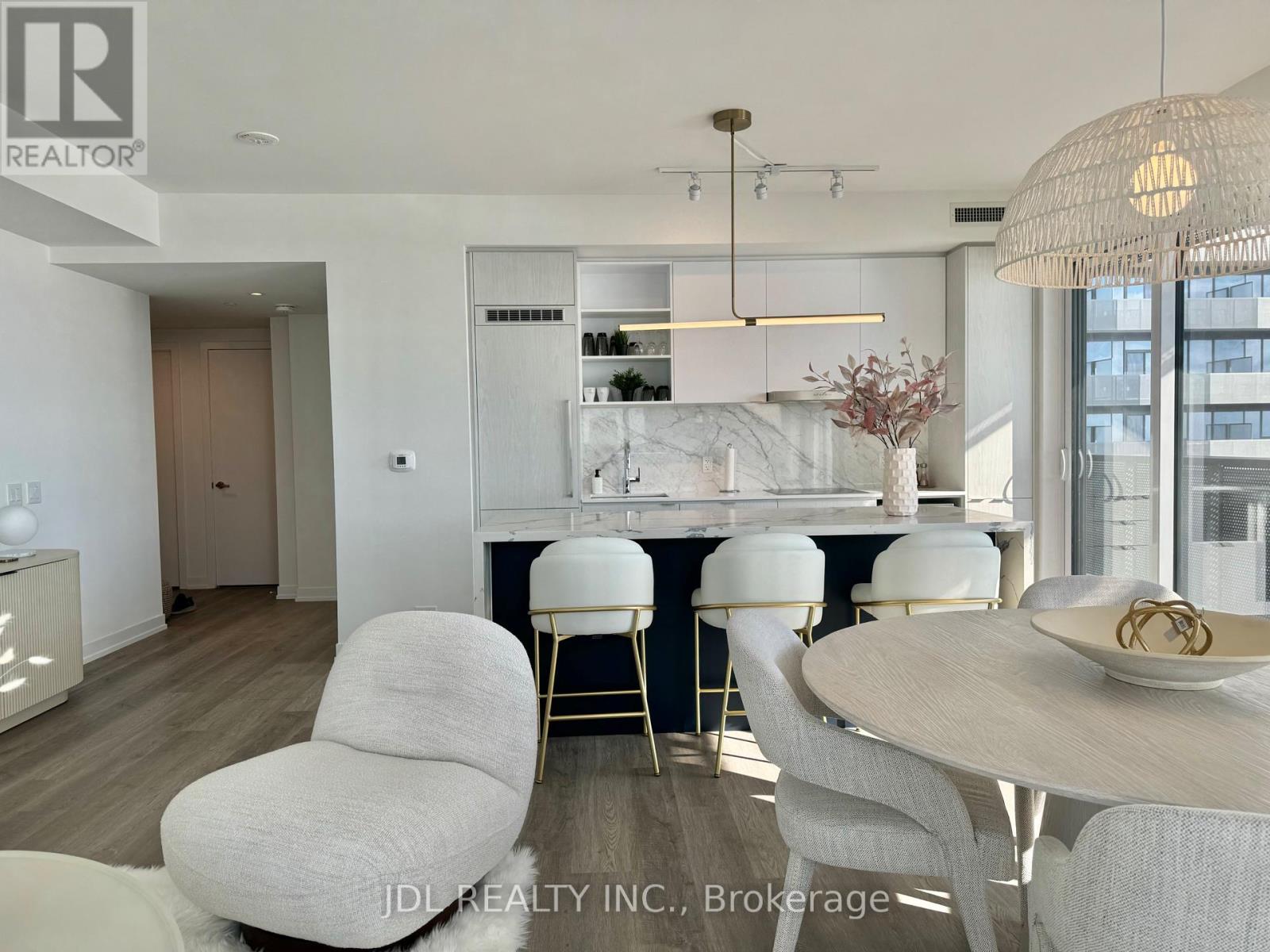 5811 - 55 COOPER STREET