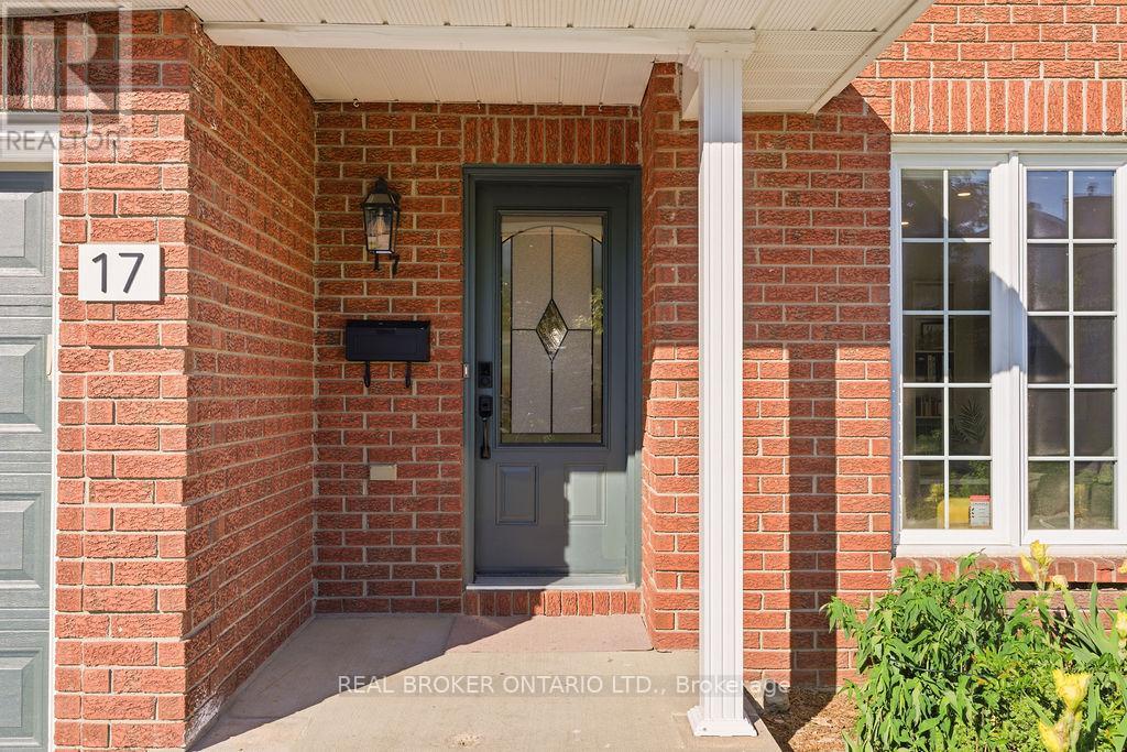 17 NOTMAN WAY