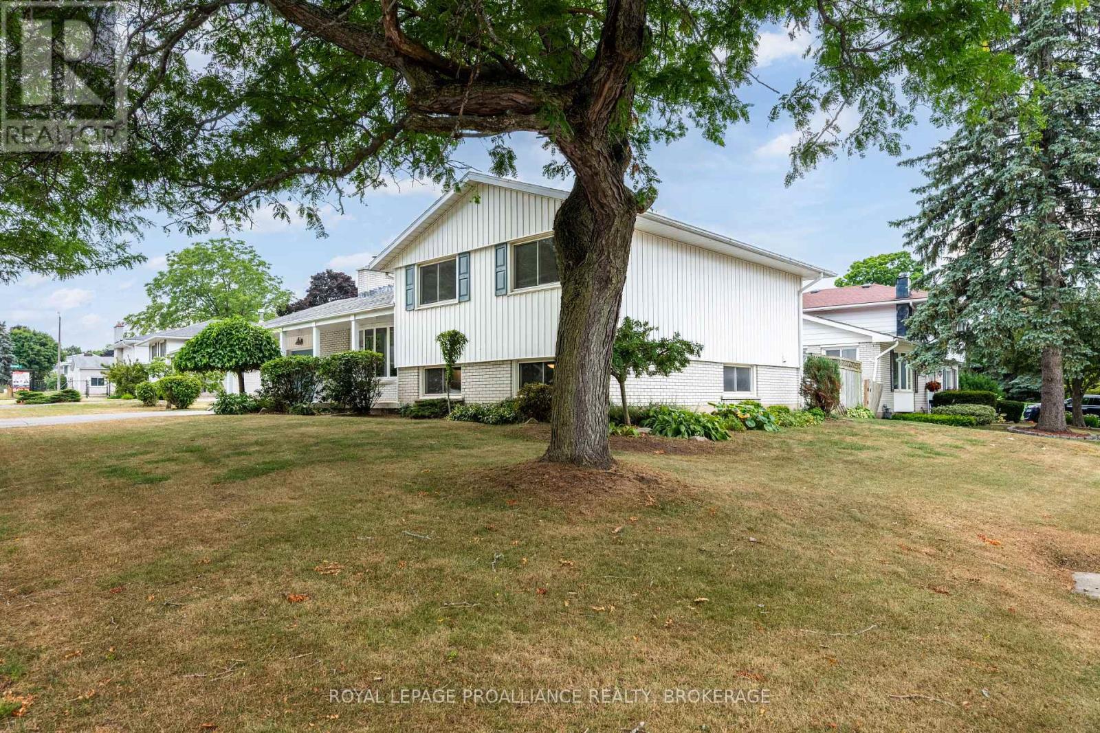 350 NORMAN ROGERS DRIVE