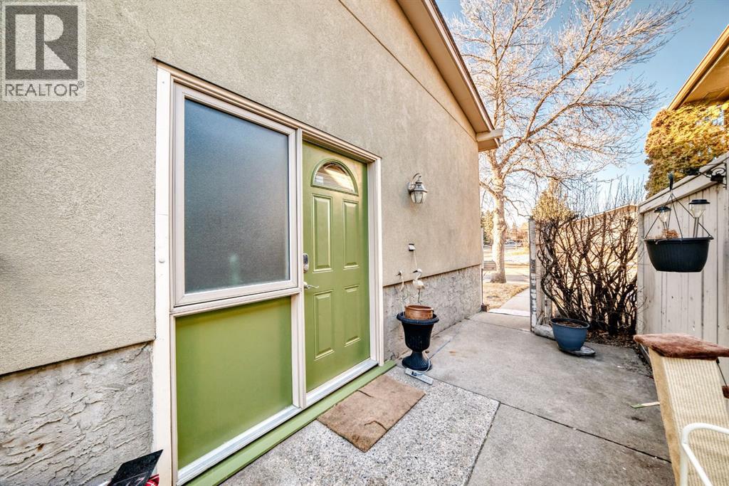 274 Templeview Way NE