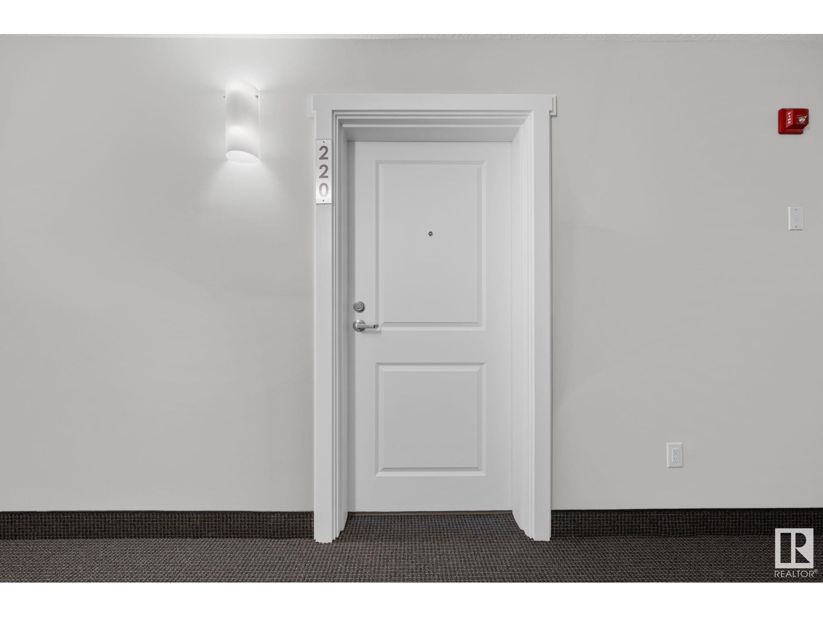 #220 1506 TAMARACK BV NW