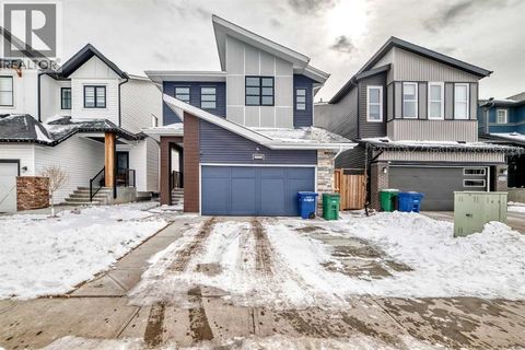 1337 Chinook Gate Green SW Airdrie AB T4B5J1
