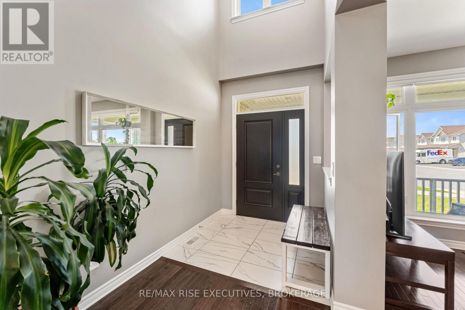 1118 WOODHAVEN DRIVE