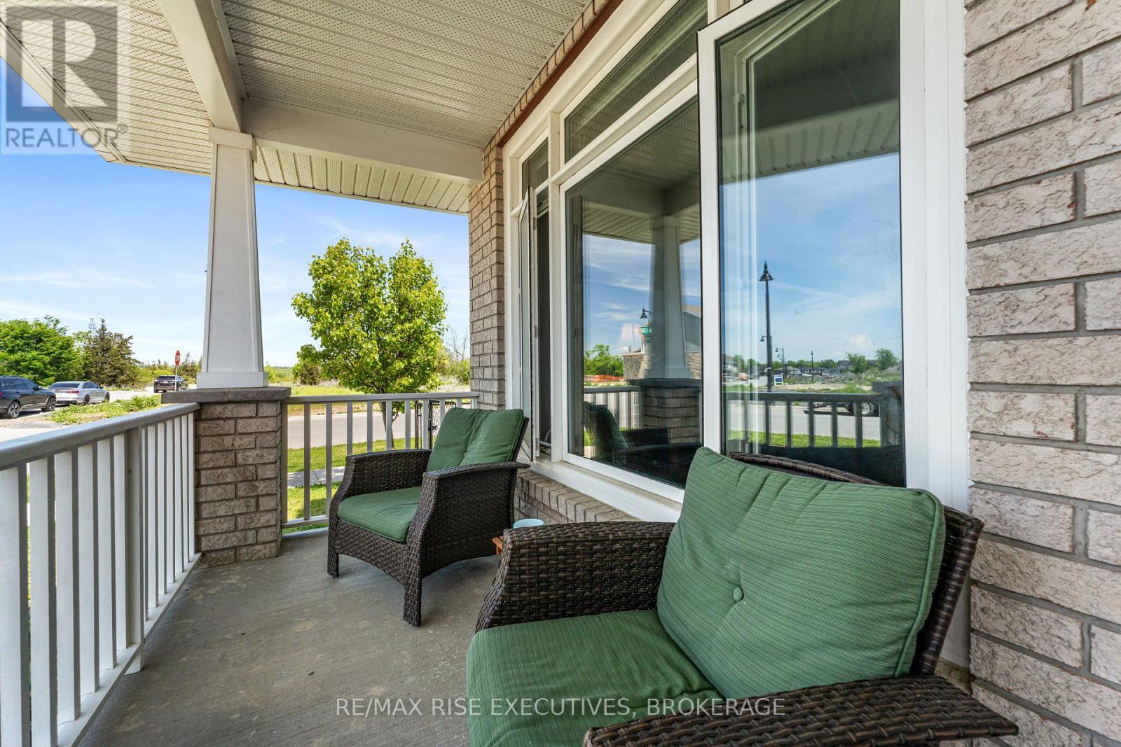 1118 WOODHAVEN DRIVE