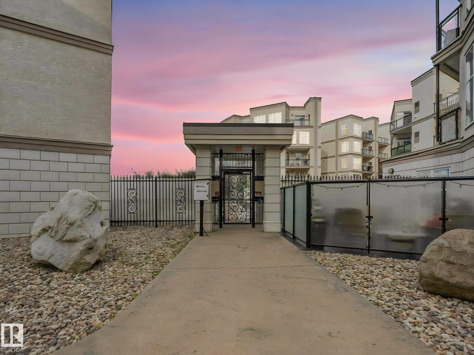 #150 4827 104A ST NW