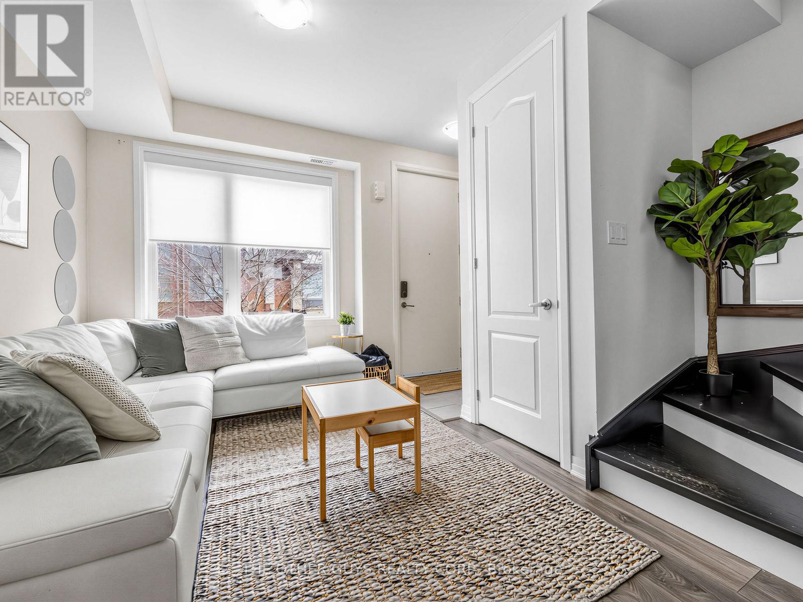 3 - 60 THOMAS MULHOLLAND DRIVE