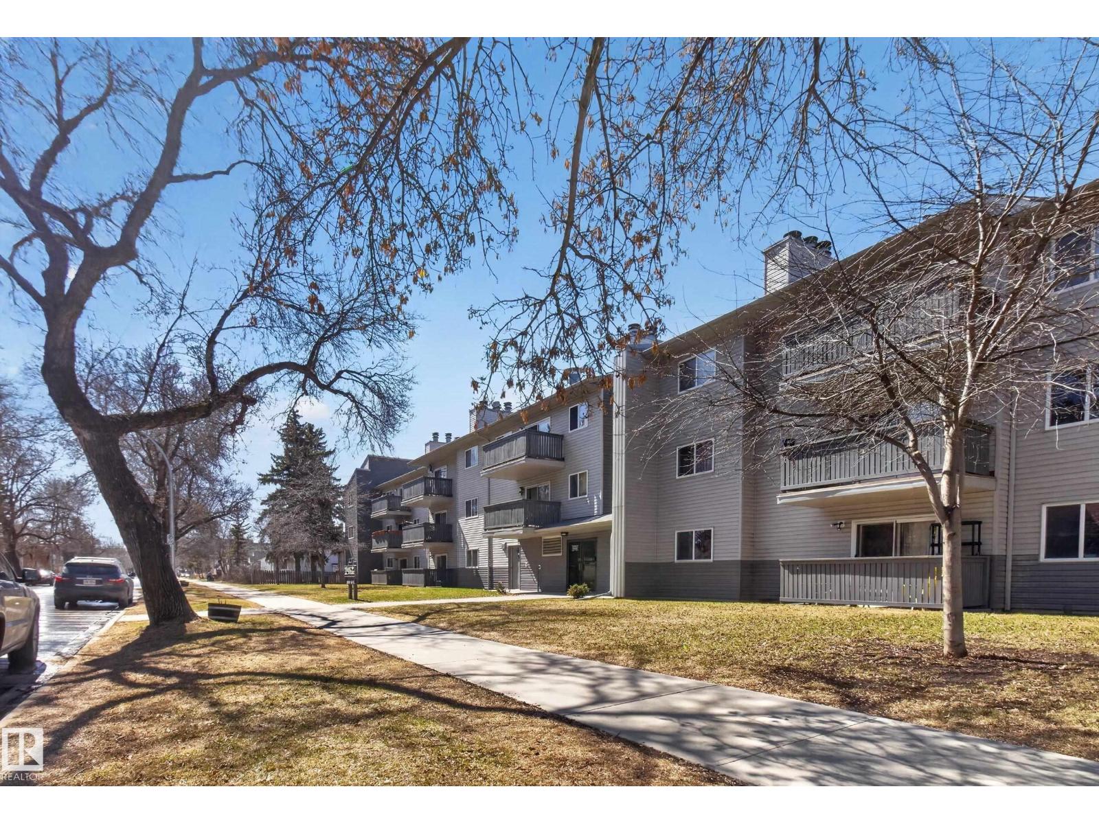 #211 10838 108 ST NW