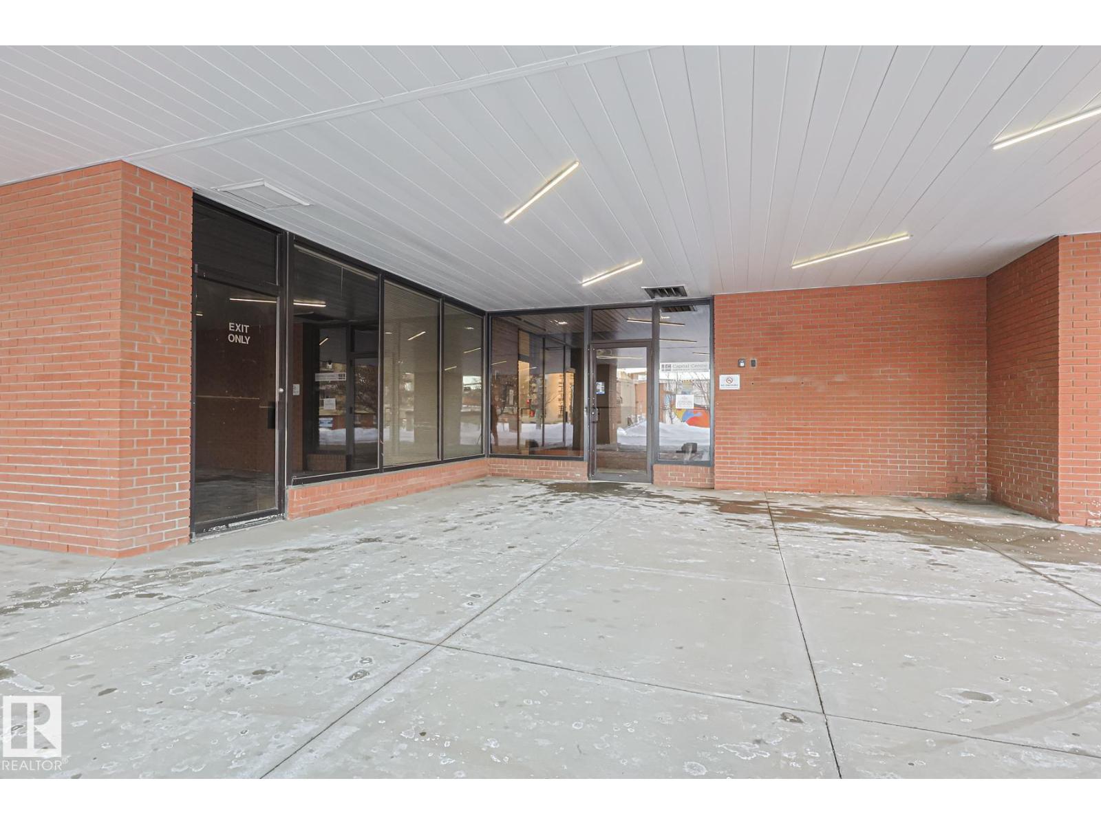 #805 10175 109 ST NW