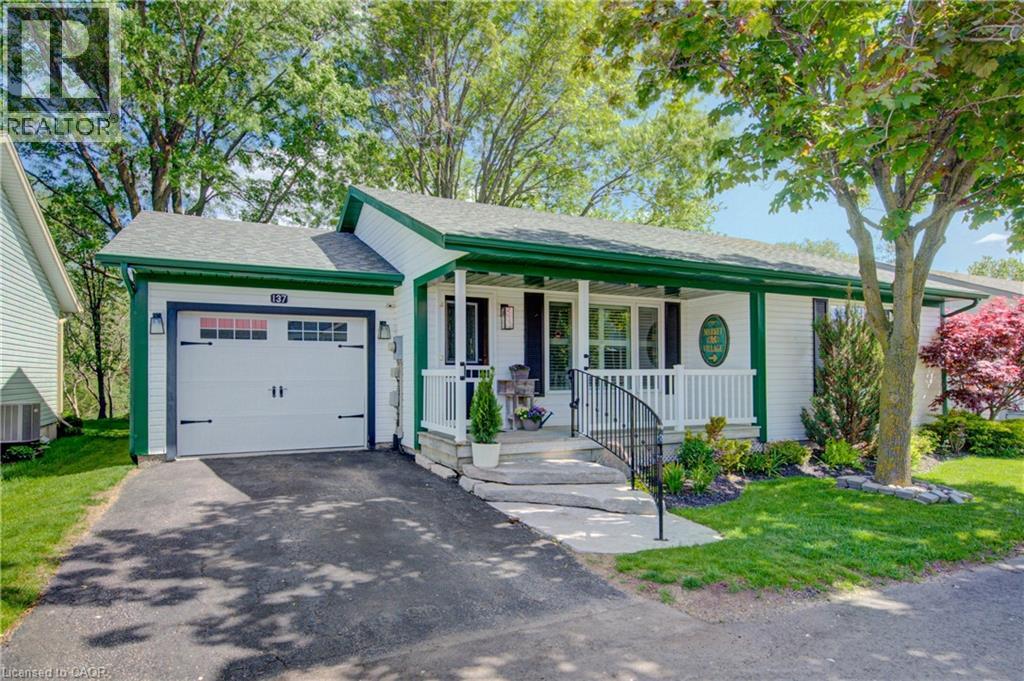 137 WESLEY Crescent