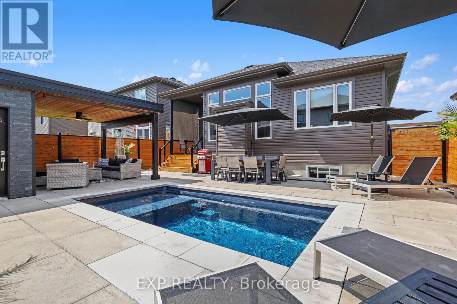 50 ZAATIIK GROVE