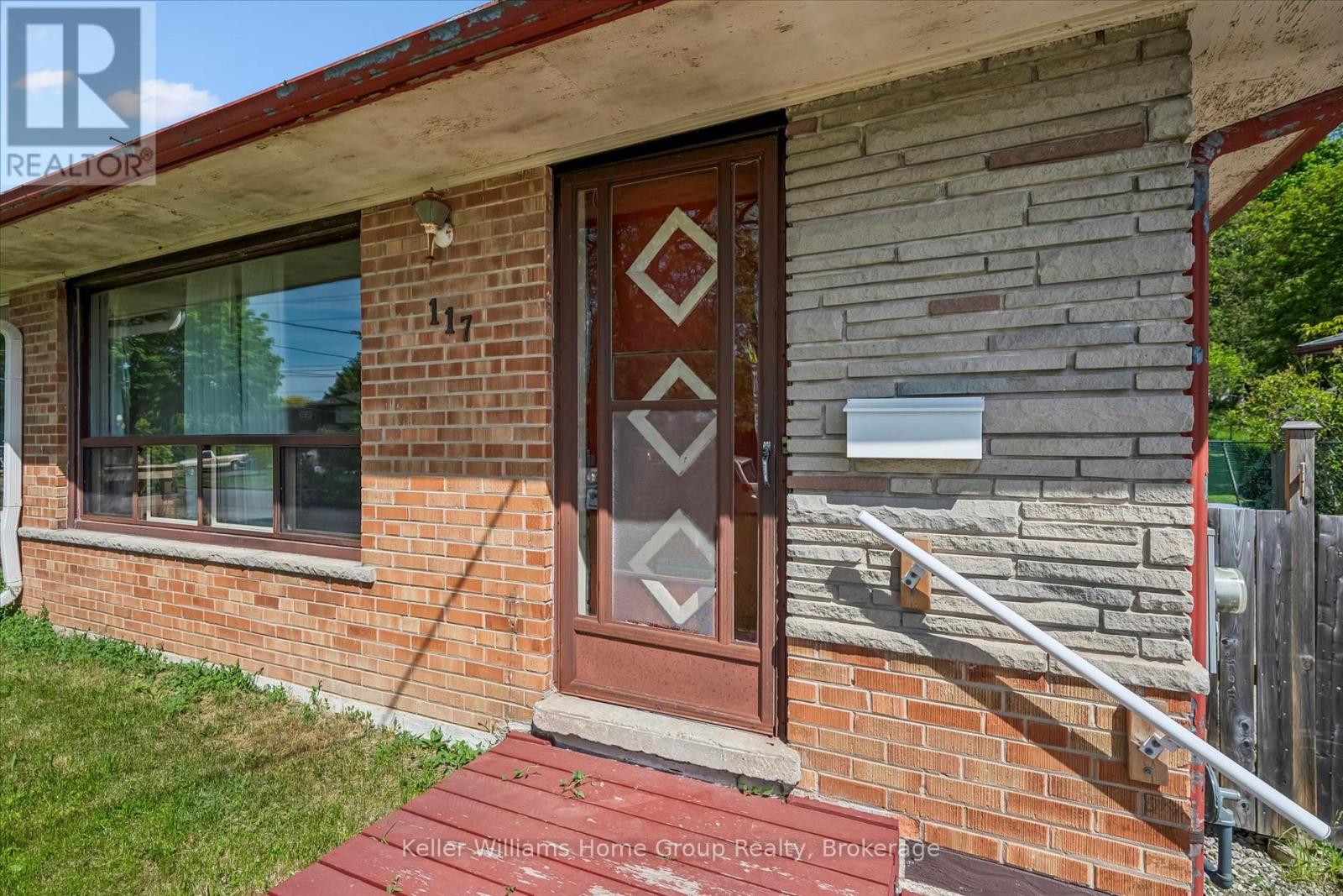 117 WAVERLEY DRIVE