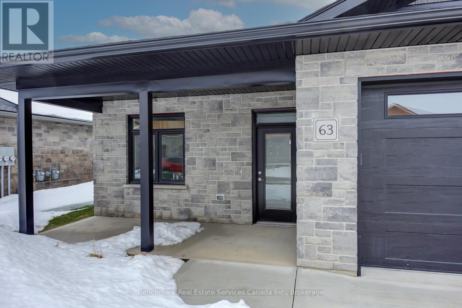 63 CAVALIER CRESCENT