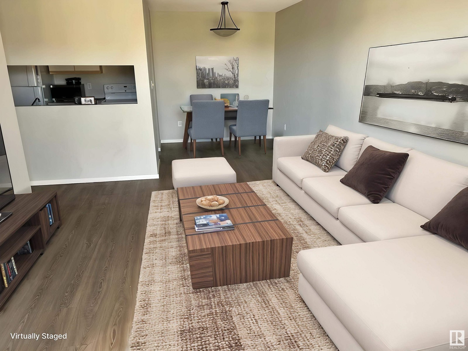 #310 5065 31 AV NW
