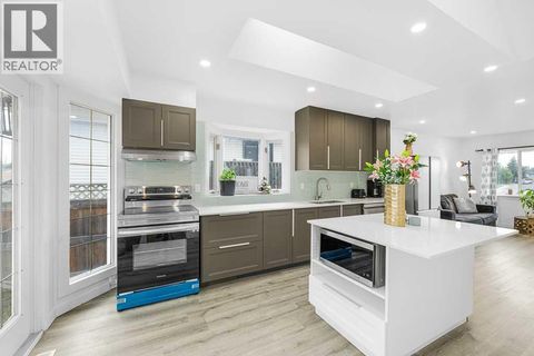 477 72 Avenue NE Calgary AB T2K5H8