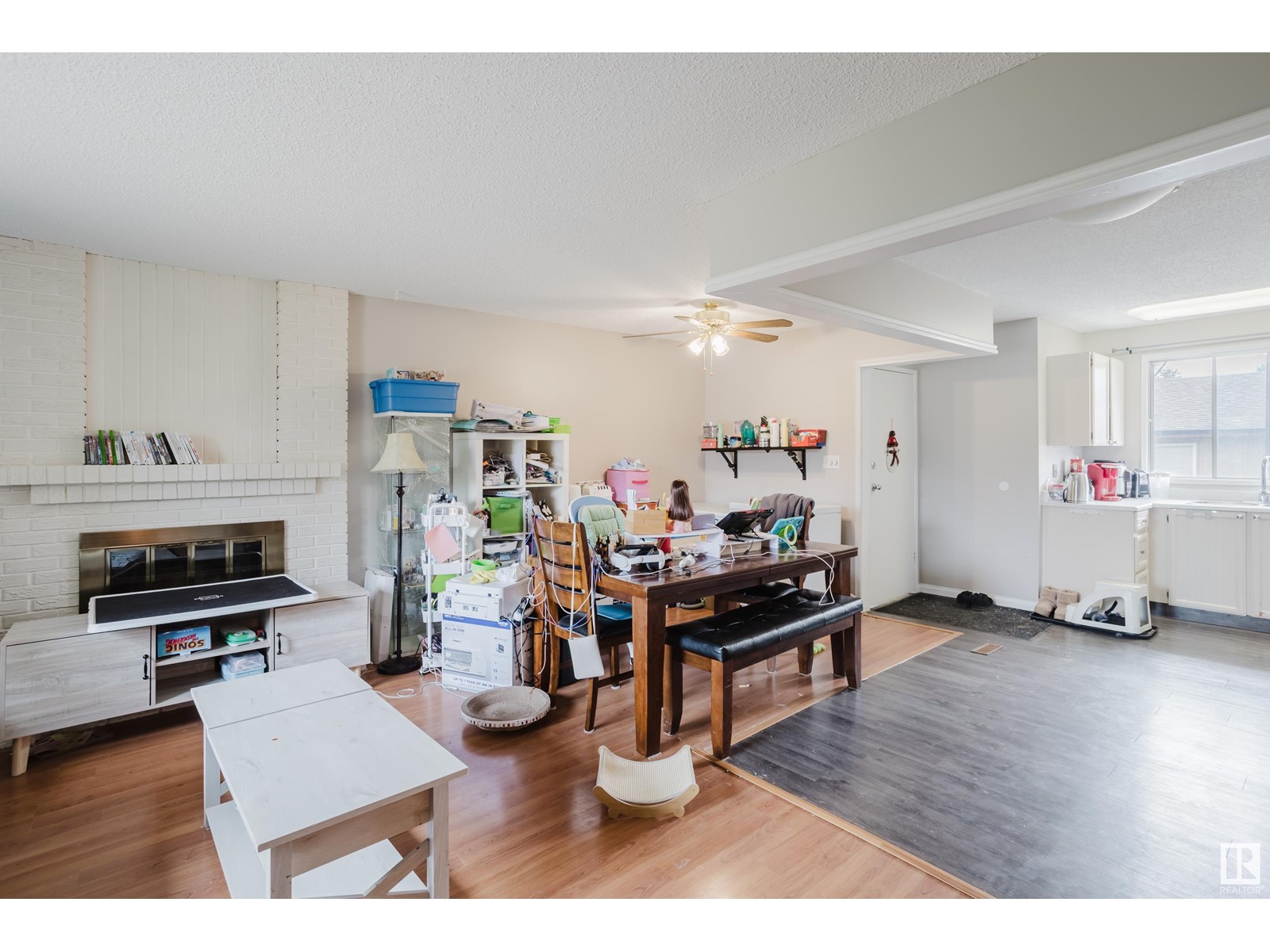 10829 32A AV NW