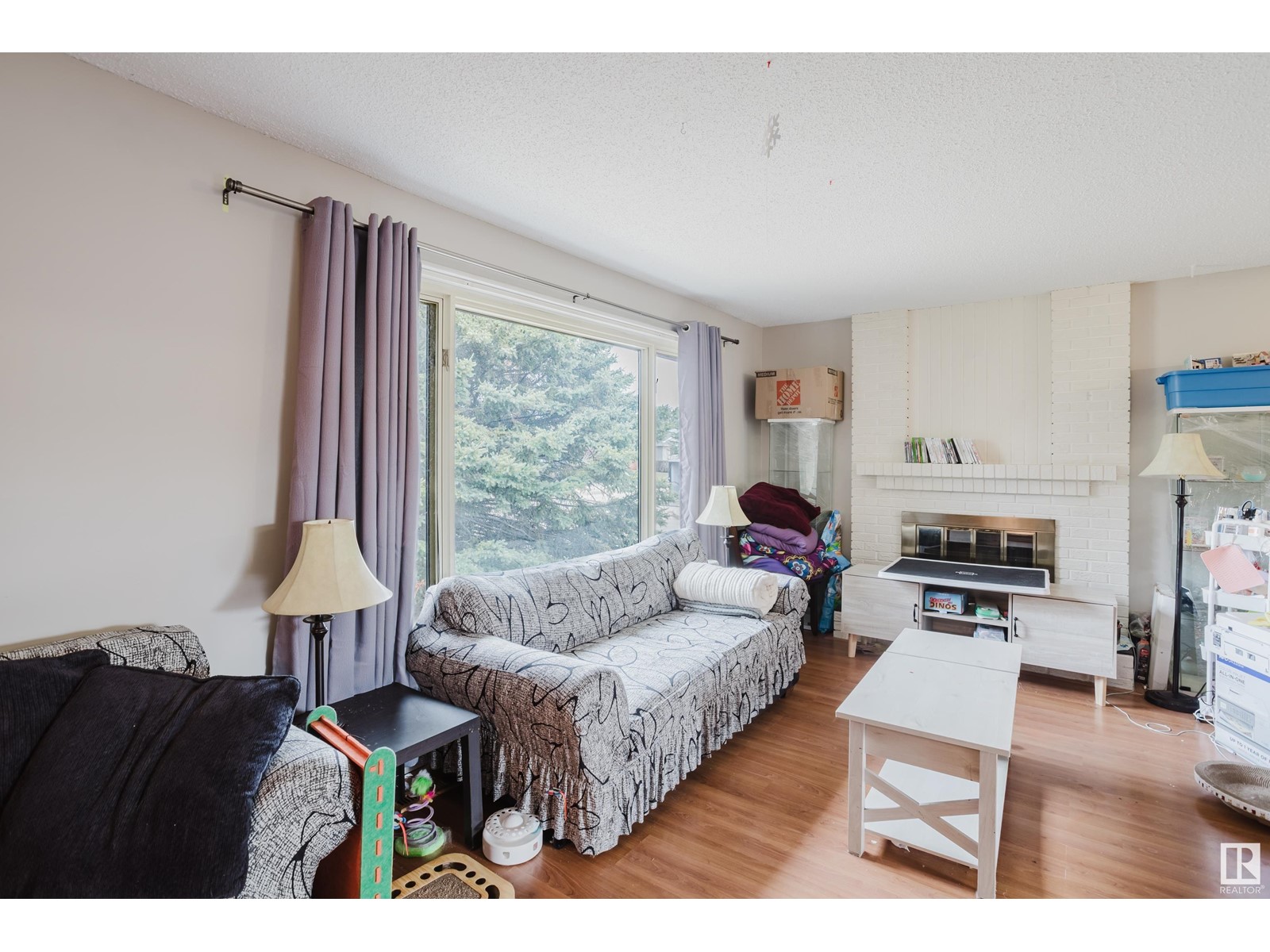 10829 32A AV NW
