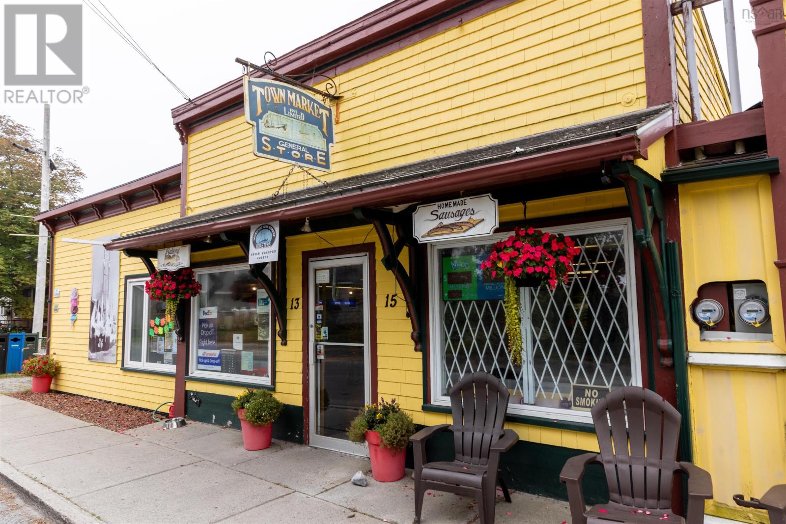 Photo 1 of 49 — 15 North Street, Lockeport, NS B0T1L0