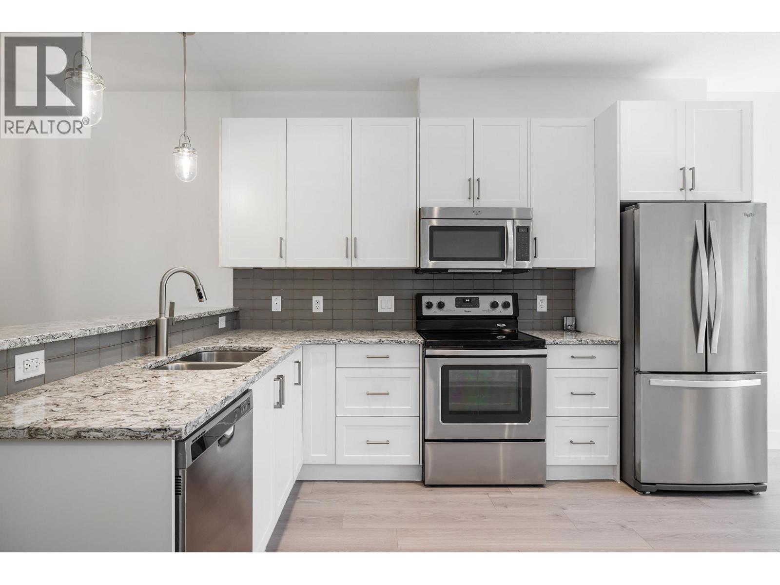 600 Sherwood Road Unit# 54