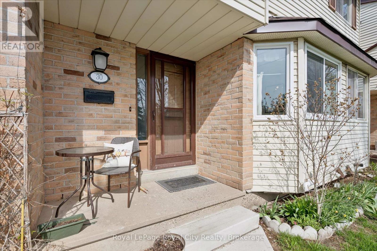 30 - 40 SILVERCREEK PARKWAY N