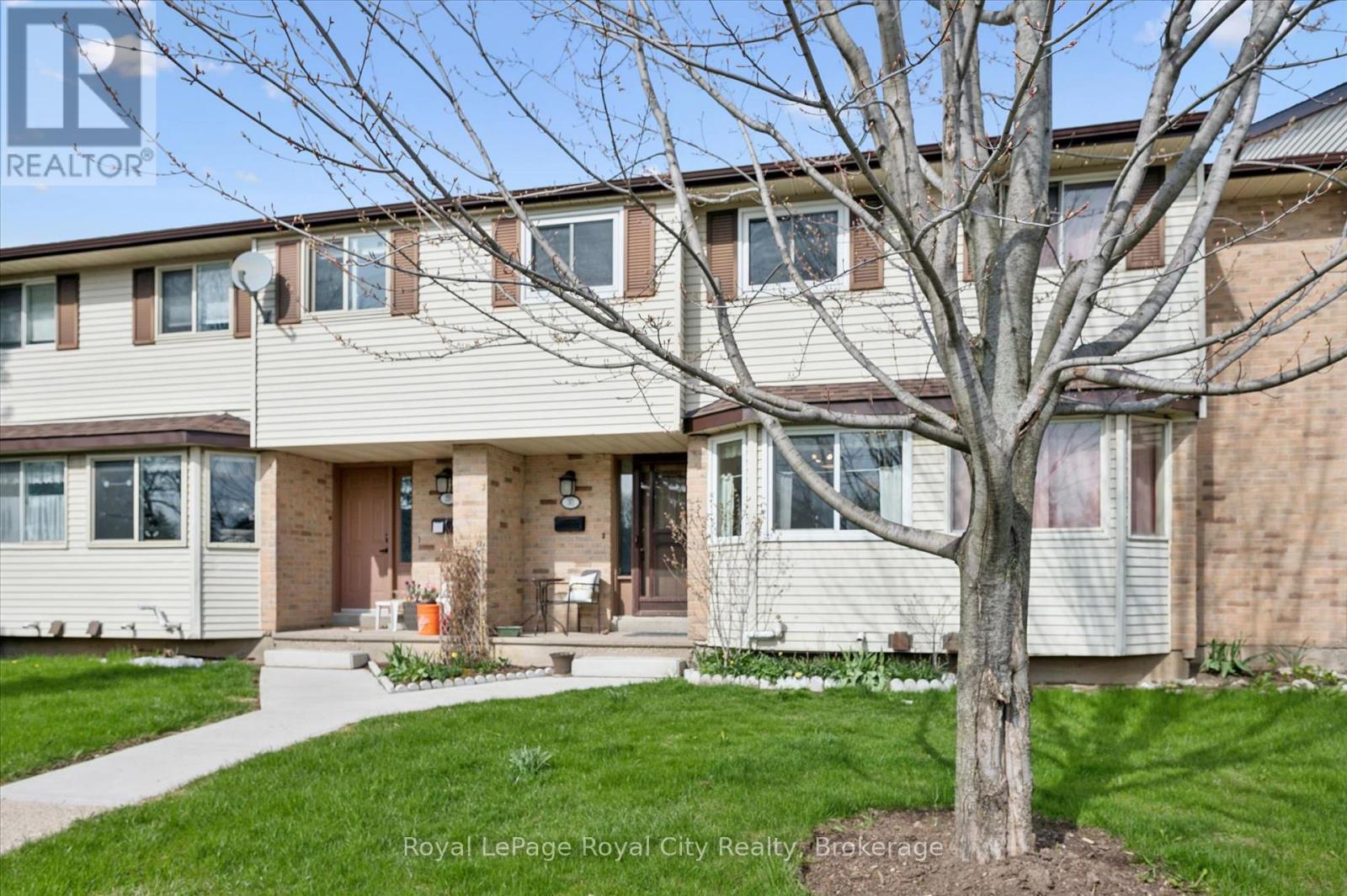 30 - 40 SILVERCREEK PARKWAY N