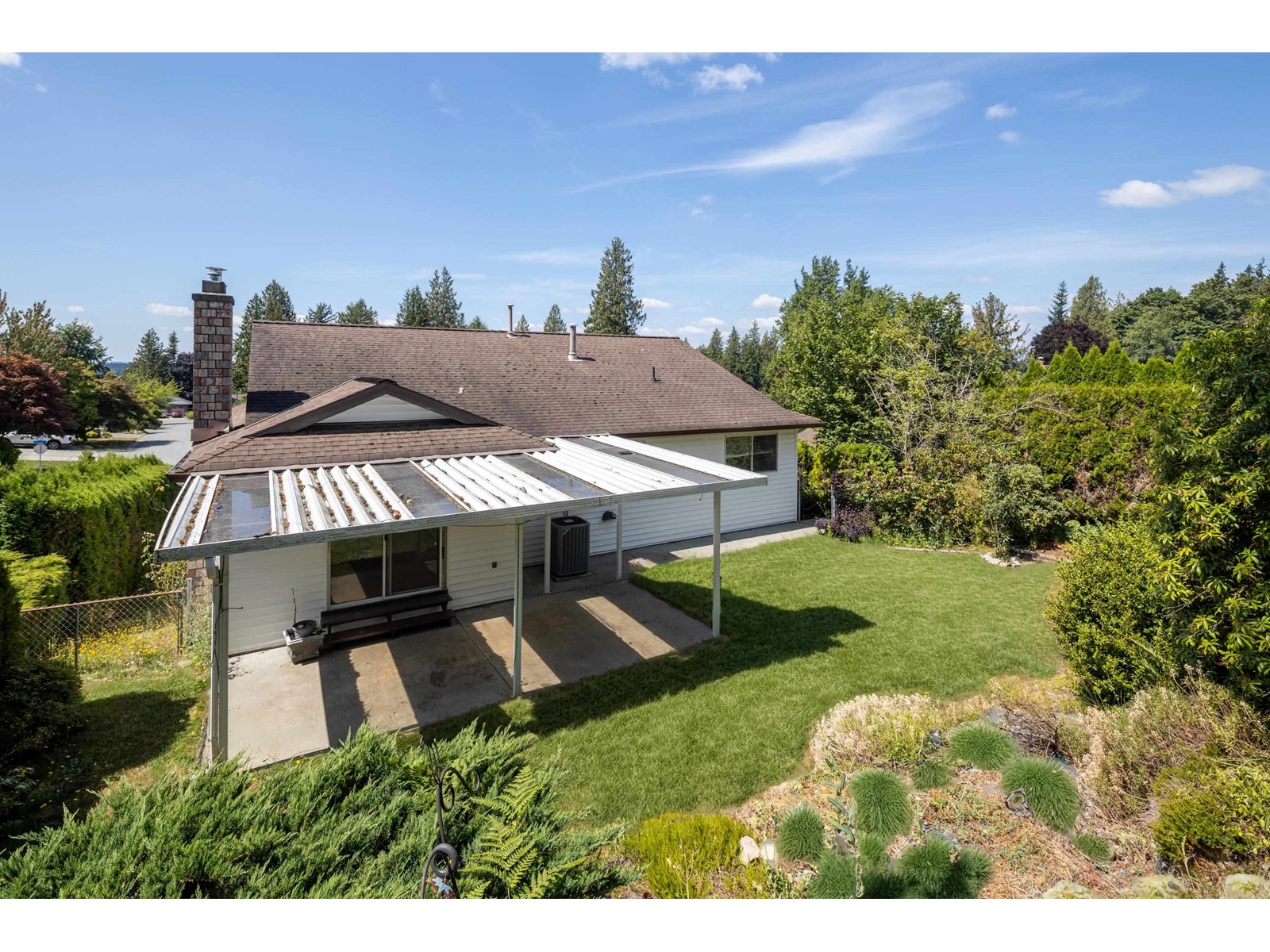 2138 ESSEX DRIVE