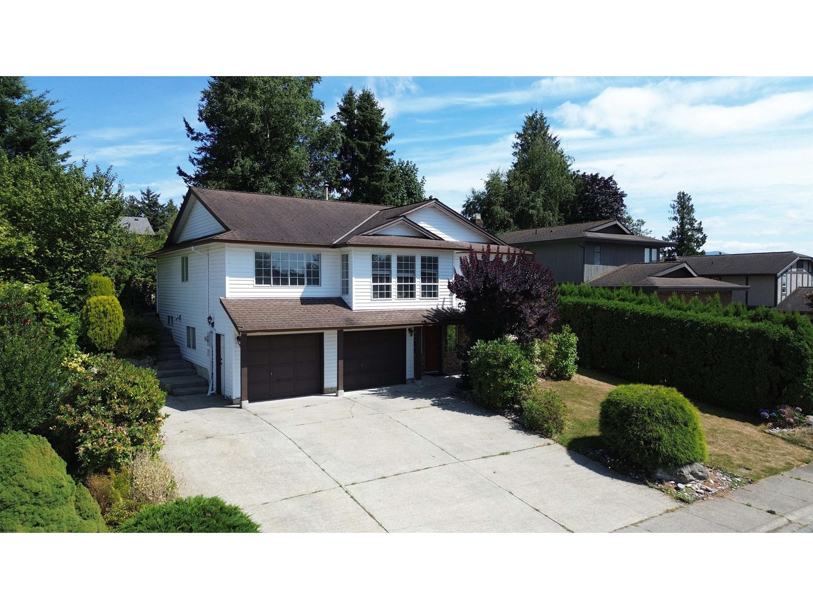 2138 ESSEX DRIVE