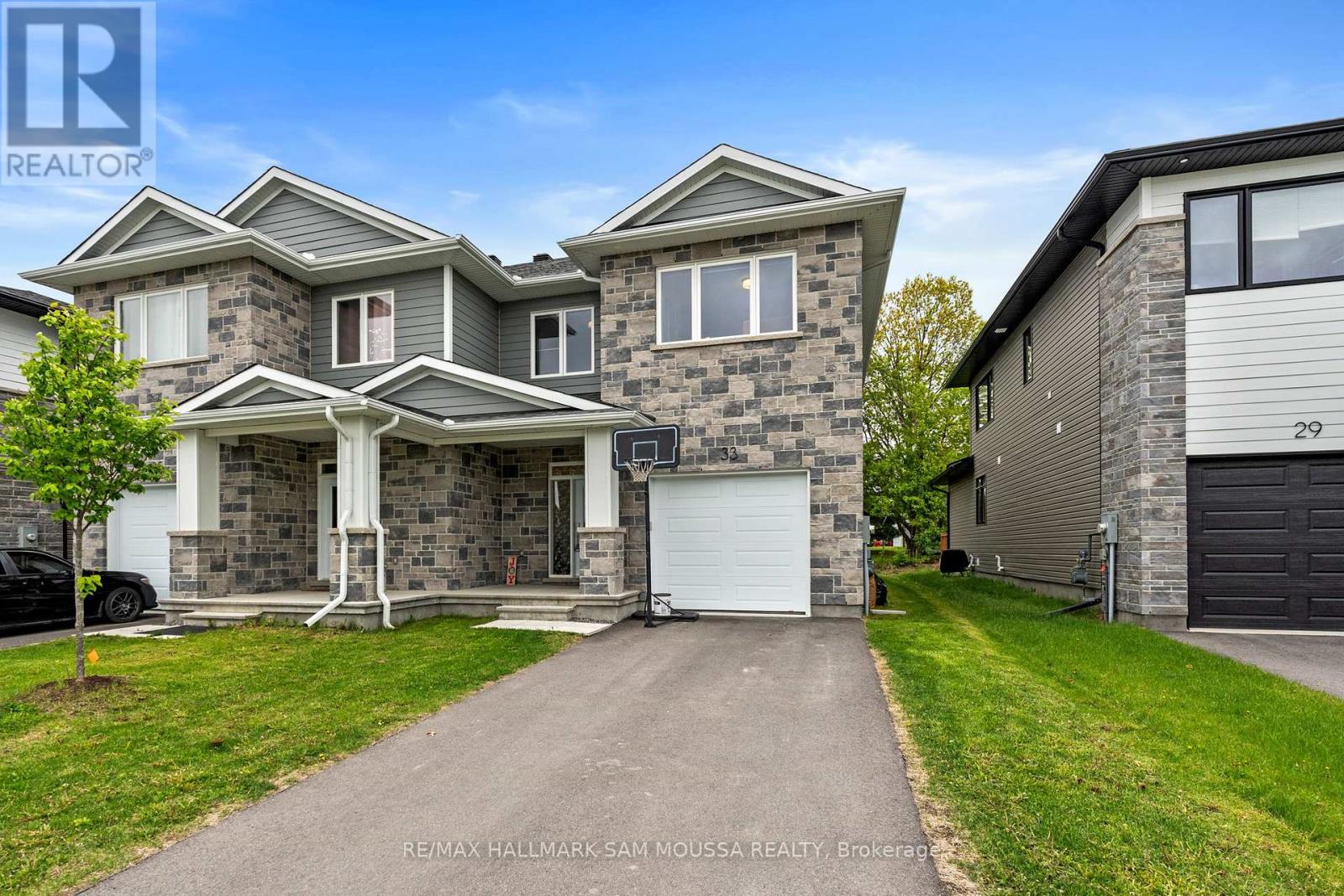 33 MAC BEATTIE DRIVE