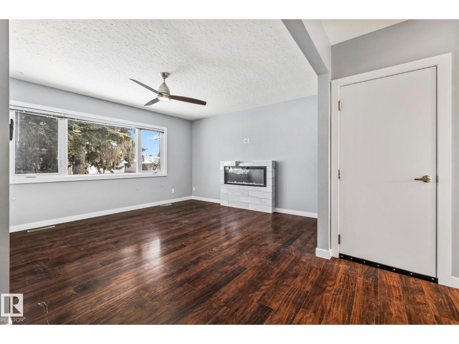 13608 137 ST NW