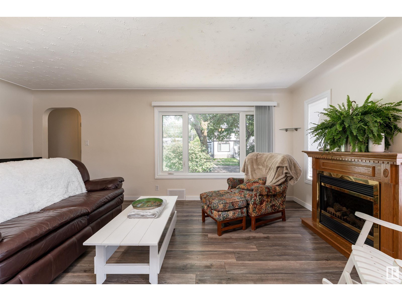 12238 94 ST NW