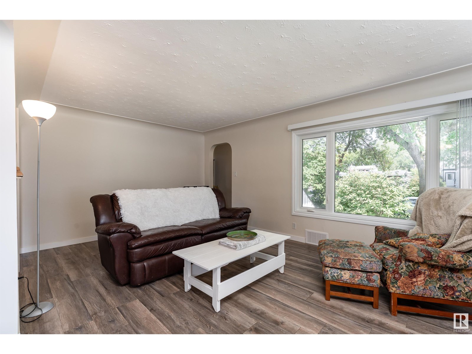 12238 94 ST NW