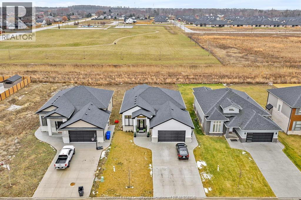 121 Kingsbridge DRIVE