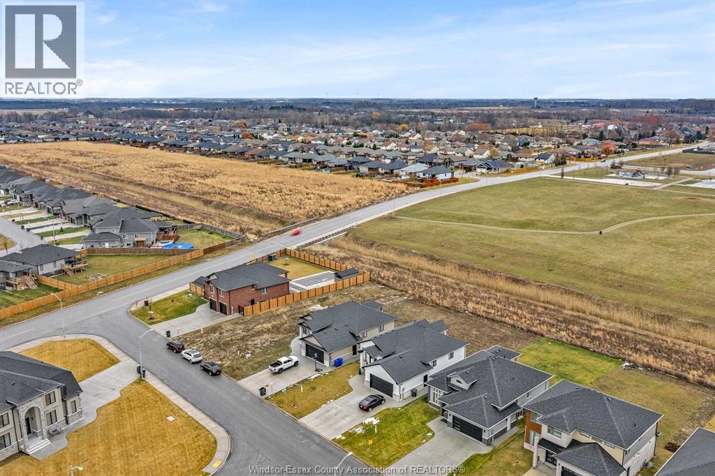 121 Kingsbridge DRIVE