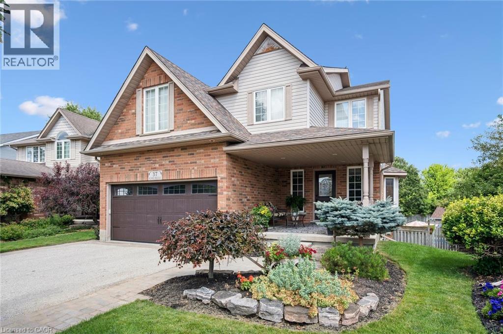 37 MUNROE Crescent