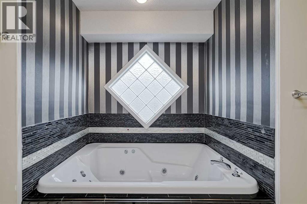 375 Douglas Glen Gardens SE