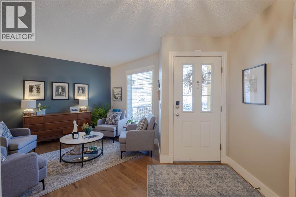 154 Tuscany Ridge Close NW