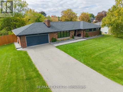 26 WELLAR AVENUE King (Nobleton) ON L0G1N0