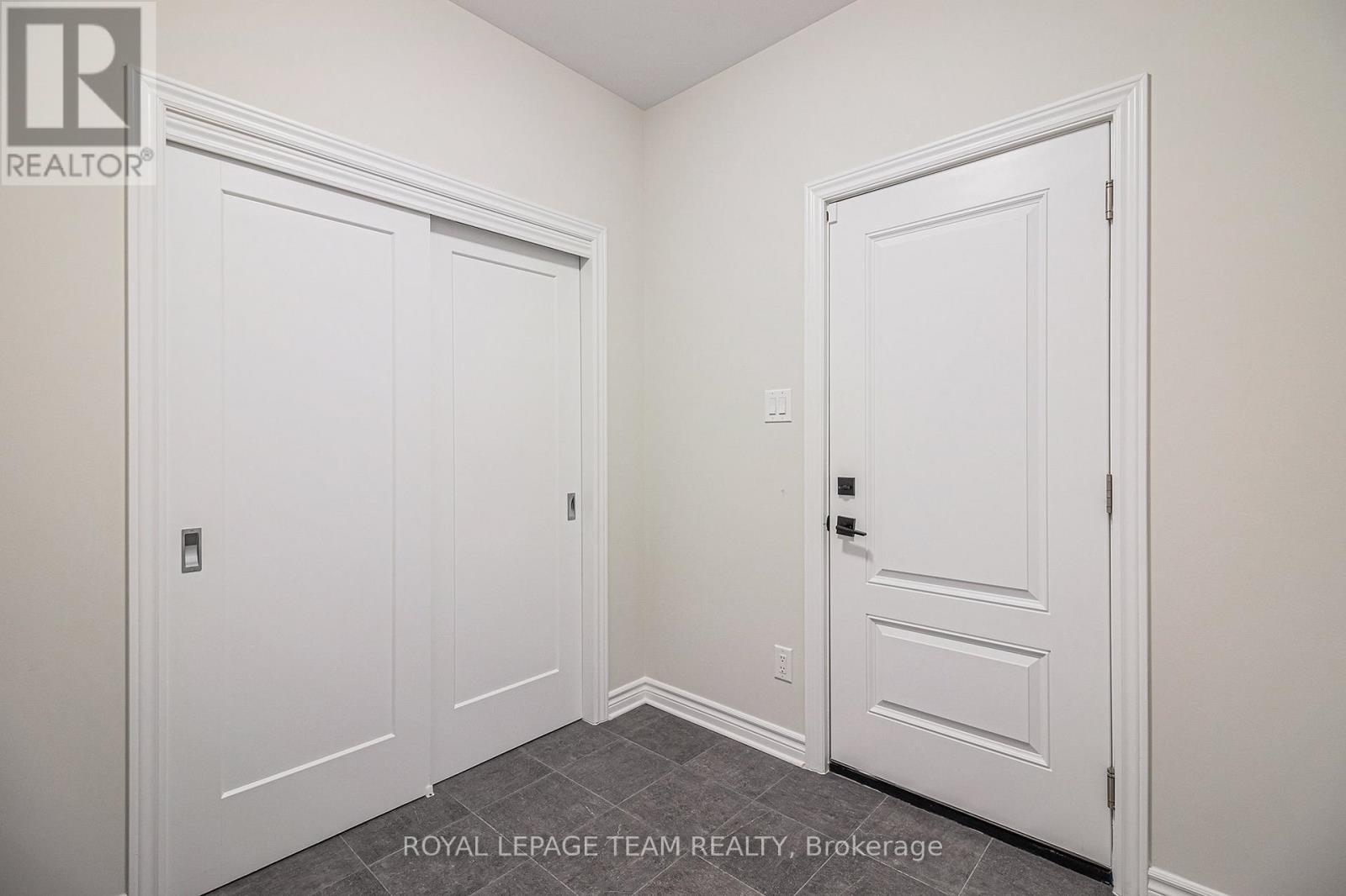 486 CENTRAL PARK BOULEVARD