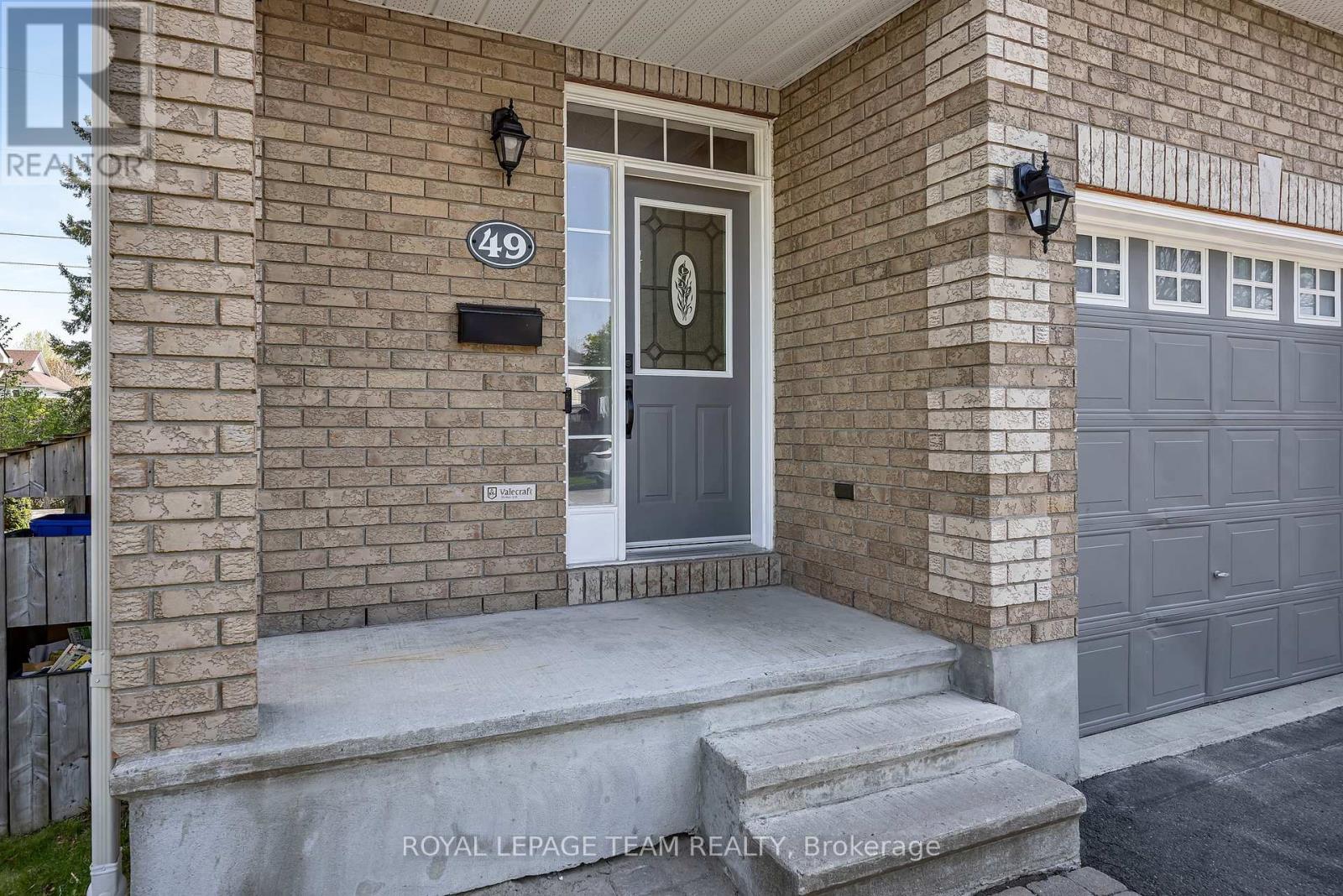 49 CHANTILLY GATE