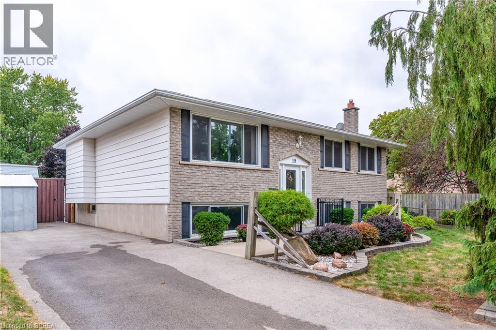 19 MELBOURNE Crescent