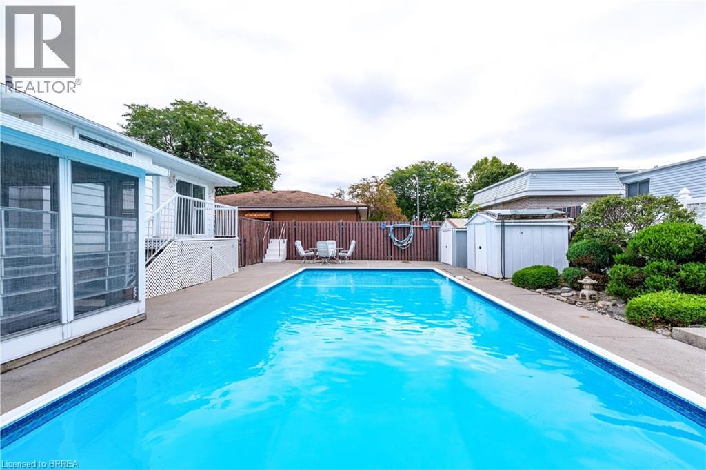 19 MELBOURNE Crescent