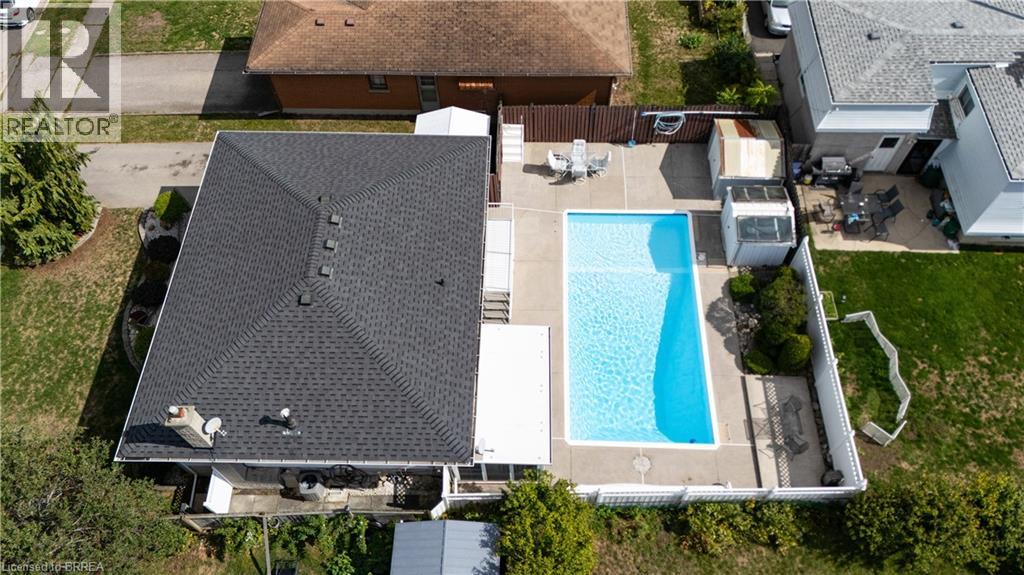 19 MELBOURNE Crescent