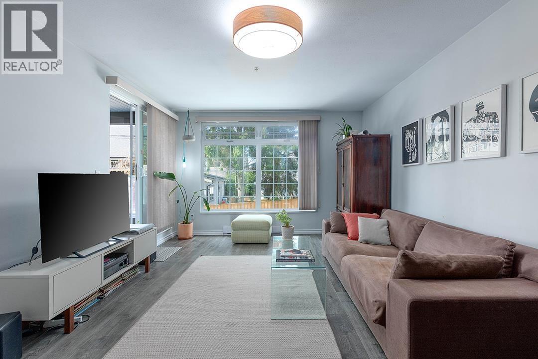 102 3981 FRASER STREET