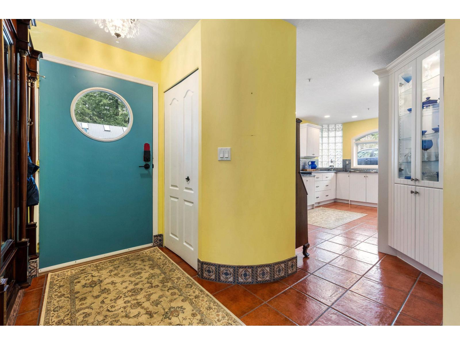 106 FIRST AVENUE|Cultus Lake North