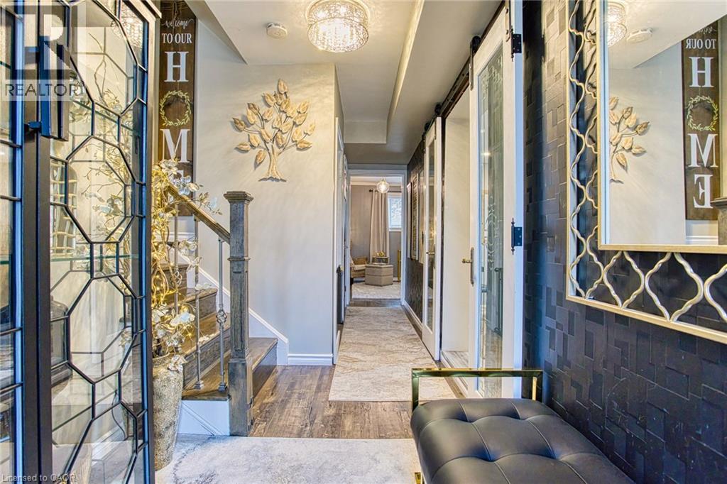 4504 QUEENSWAY Gardens